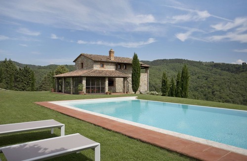 Gaiole in Chianti Villa | Maravillosa casa de vacaciones con A/C, WIFI, piscina privada, TV, patio y vista panorámica