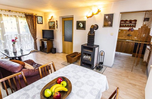 Tatobity Casa | Preciosa casa de vacaciones para 6 personas con WIFI, TV y patio