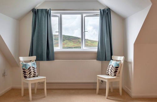 Holywell Casa | Maravillosa casa de vacaciones para 6 personas con WIFI, terraza y mascotas permitida