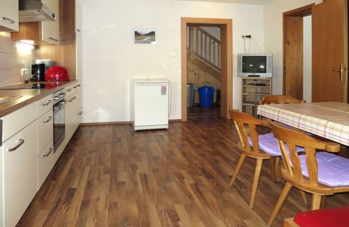 Burgstall Villa | Estupenda casa de vacaciones para 14 personas con WIFI, TV y balcón