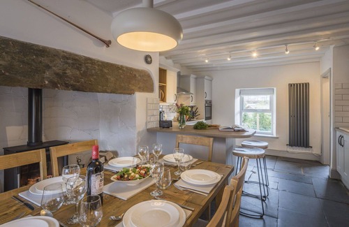 Ffestiniog Casa | Maravillosa casa de vacaciones para 6 personas con jacuzzi y TV