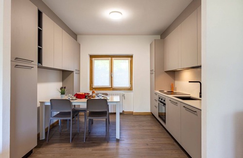 Novate Mezzola Casa | Estupenda casa de vacaciones con WIFI, TV, terraza, mascotas permitida y vista panorámica