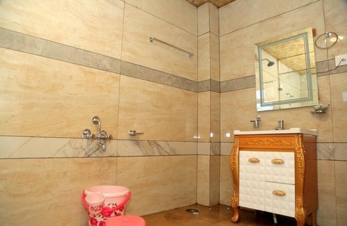 Kufri Cama Y Desayuno | Wood Crista Retreat by Park Tree