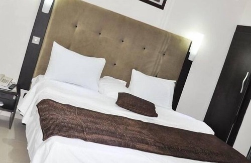 Surulere Hotel | Wood Peckers Hotel