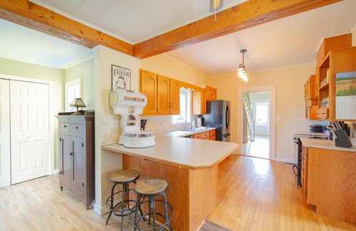 Tyne Valley Casa | Woodbine Cottage with hot tub!