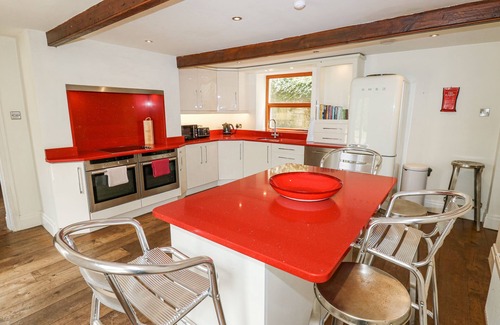 Honley Cabaña | GRANJA DE MADERA, admite mascotas, con chimenea en Meltham, Ref 1003786