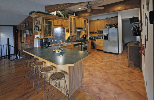 Edwards Casa | Cabina Lone Star de Ozarks - Hermosa casa de 5 arboledas de 5 Bdrm / 3 Bth Lakeed Home