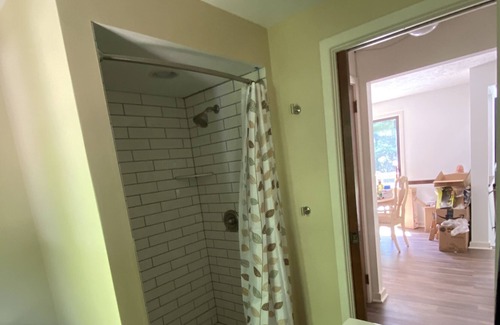 Landrum Casa | Wooded Wonderland - TEIC, Tryon, Landrum - CLOSE!!