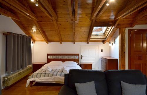 Kastoria Apartamento | Wooden Attic