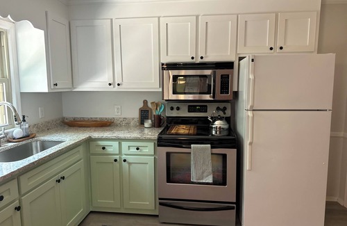 Travelers Rest Apartamento | WOODLAND APARTMENT - An open concept 1-bedroom in charming Travelers Rest