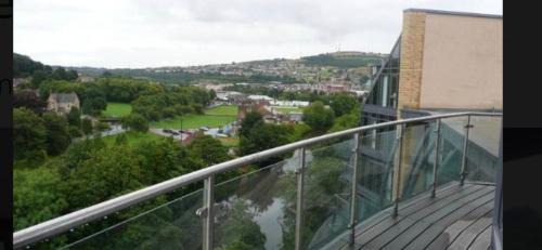 Saltaire Village Apartamento | Woodland family retreat