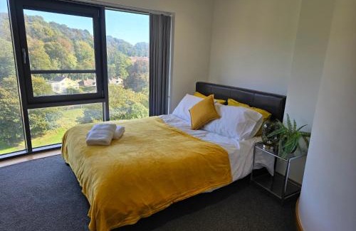 Saltaire Village Apartamento | Woodland family retreat