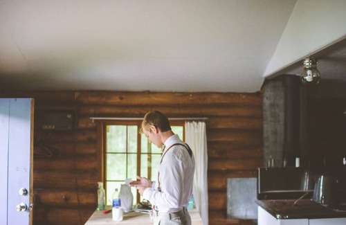 Finlayson Chalet De Esquí | Woodland Wonderland: 40 acres, a Home, a Cabin, & a Pond