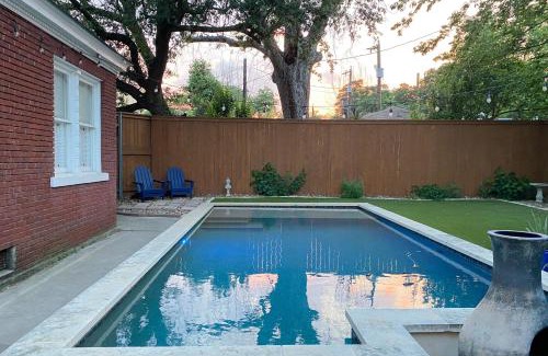 Woodlawn Lake Casa | Woodlawn Avenue Beauty