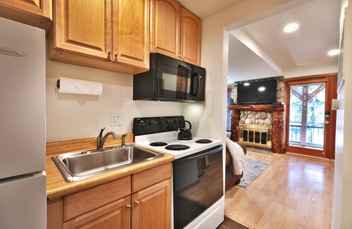 Downtown Park City Condominio | Woodside 11 1 Bedroom Condo by RedAwning