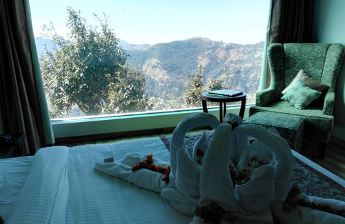 Shimla Hotel | WoodSmoke resort & Spa
