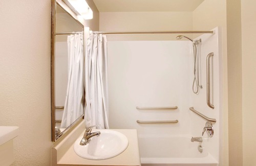 Asheville Hotel | WoodSpring Suites Asheville - Biltmore West