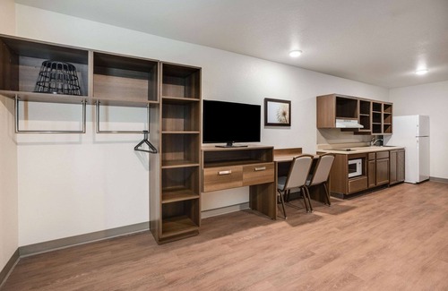 Sulphur Hotel | WoodSpring Suites Sulphur - Lake Charles