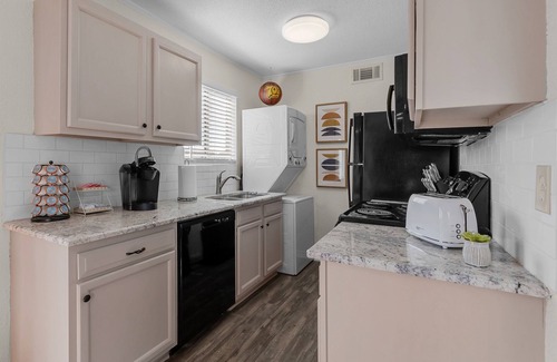 College Station Apartamento | Woodstock:2nd Floor, walk to A&M