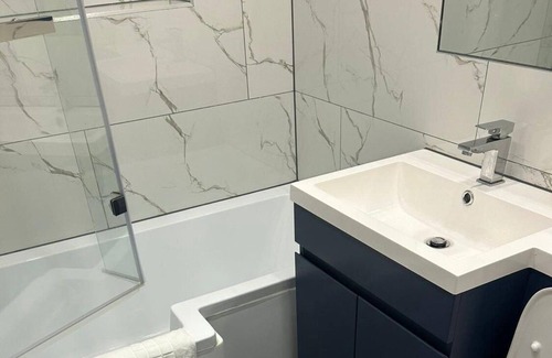 Hucknall Apartamento | Woodstock House Flat 9 - Your Hucknall Home: 2BR Apartment