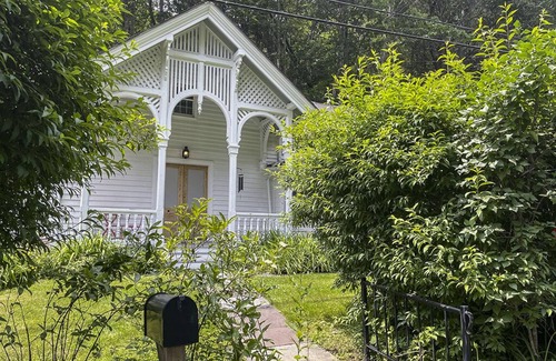 Lake Hill Casa | Woodstock - Privada de 8 habitaciones Casa aislada, Arroyo privado con AC