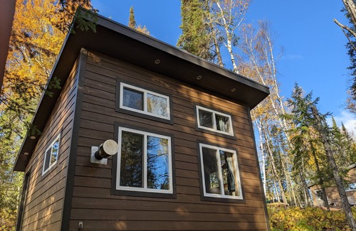 South Range Cabina | Woodsy Personal Retreat Cabin - "Quietude"