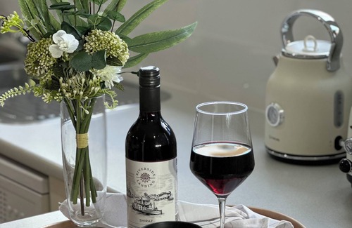 Woodville Gardens Casa | Woodville Garden Home in great location