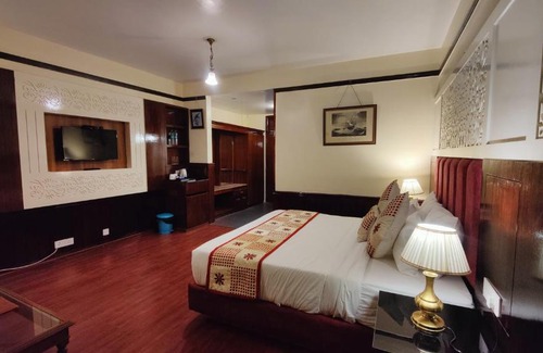 Shimla Complejo | Woodville Palace Shimla ( A Heritage property since 1938 )