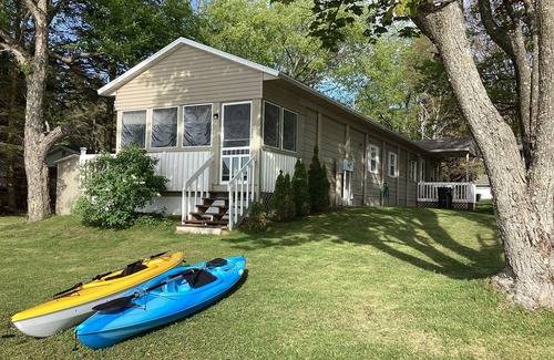 Northeast Michigan Casa | Woodward Lake Sanctuary - Perfect Getaway Minutes From Town