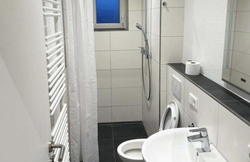 Oberbilk Apartamento | Work and Sleep Düsseldorf 6 Pers Bahnhofsnah Monteure und Gruppen D6