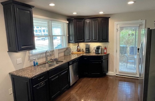 North Hills Casa | Work & Play In North Hills | Shop, Dine & Enjoy