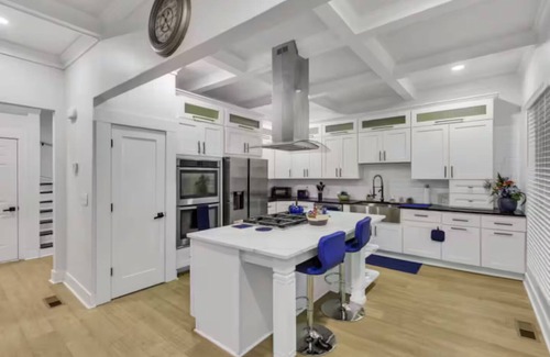 Norwood Casa | Work. Relax. Repeat. Stylish Comfort for Short & Midterm Stays!