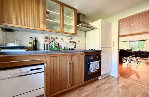 Torslanda Apartamento | Workers 5BR - 2 Bath - Volvo - Parking lot - All-inclusive
