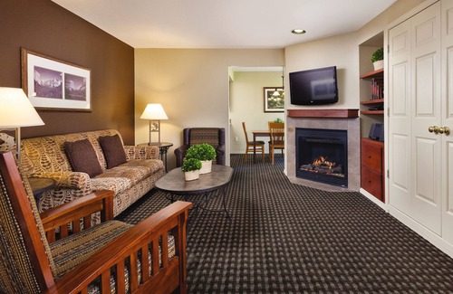 Bass Lake Hotel | WorldMark Bass Lake
