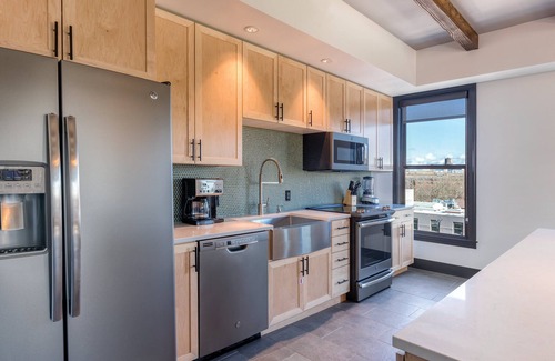 Old Town Chinatown Hotel | WorldMark Portland - Waterfront Park