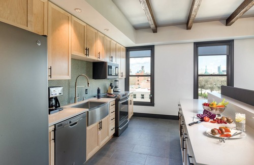 Old Town Chinatown Hotel | WorldMark Portland - Waterfront Park