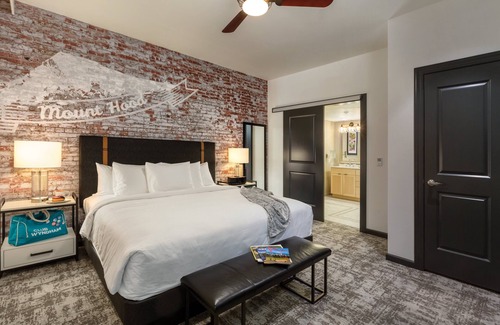 Old Town Chinatown Hotel | WorldMark Portland - Waterfront Park