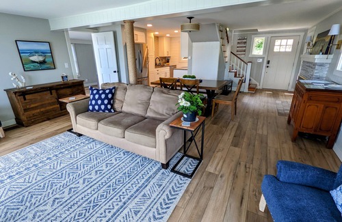 Penn Yan Cabaña | WOW! Newly Renovated Cottage on Keuka Lake. Perfect for a Vacation on the Water