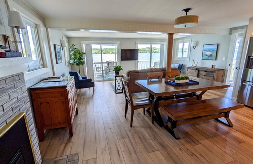 Penn Yan Cabaña | WOW! Newly Renovated Cottage on Keuka Lake. Perfect for a Vacation on the Water