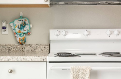 Cimarron Hills Condominio | ★Wow! What a Find! Stunning 2BR, 1.5 BA Townhouse★