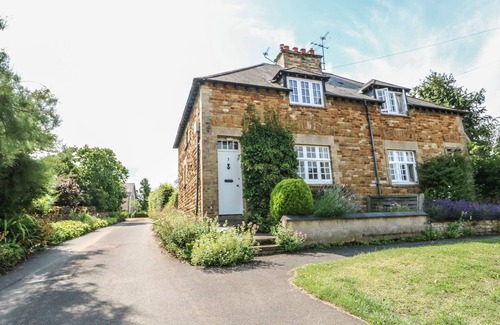 Longdon Casa | Wren Cottage