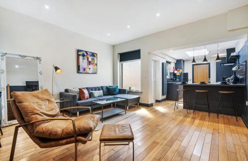 Liverpool Casa | Wrights Terrace - Air Host and Stay - 4 Bedroom