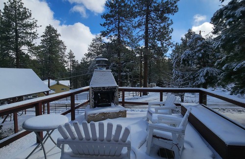 Wrightwood Casa | Wrightwood Haven: Your Perfect Retreat Awaits!