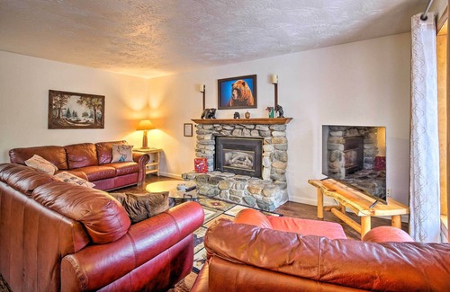 Wrightwood Casa | Wrightwood Home w/ Fire Pit & Views!