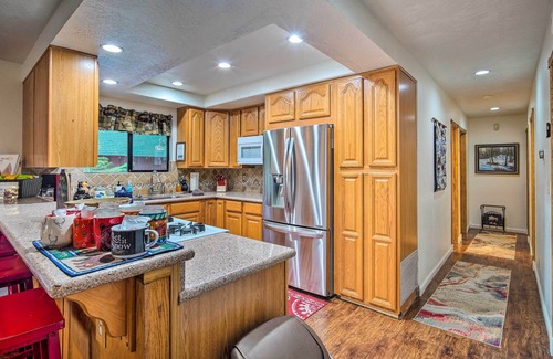 Wrightwood Casa | Wrightwood Home w/ Fire Pit & Views!