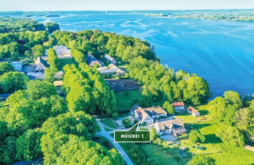 Nehmten Apartamento | Wunderschöne Ferienwohnung Direkt am Plöner See in Nehmten