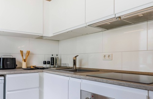 Schoenefeld Apartamento | Wunderschöne Wohnung mit Terrasse Nähe Airport BER