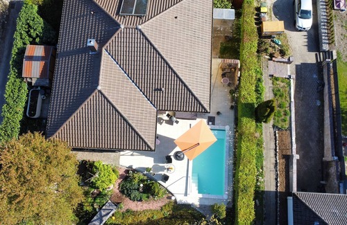 Harrislee Casa | Wunderschönes Haus mit Sehr Großzügigem Garten und Beheiztem Außen Pool