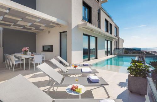 Podstrana Villa | www VillaGoldenHill com