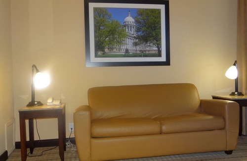 Wheatland Hotel | Wyndham Garden Oklahoma City Conference Ctr/Airpt/Bricktown